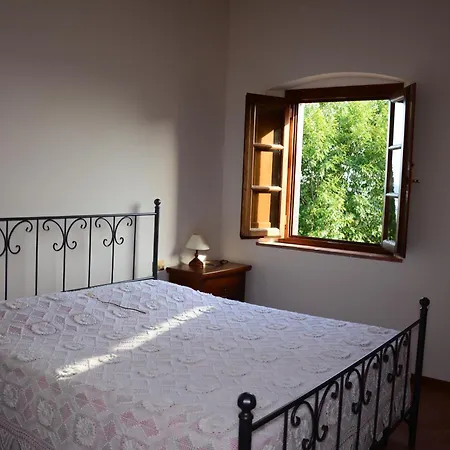Podere Casalone Farm stay *